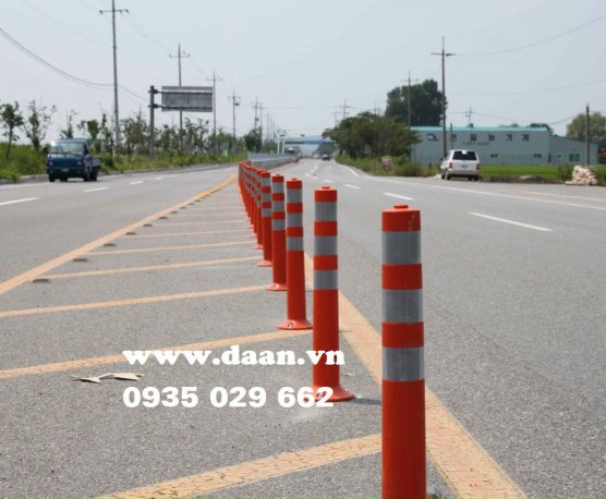 CỌC PHÂN LÀN GIAO THÔNG HÀN QUỐC